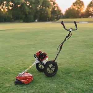 Débroussailleuse thermique, pliable sur roues, moteur 52 cc 